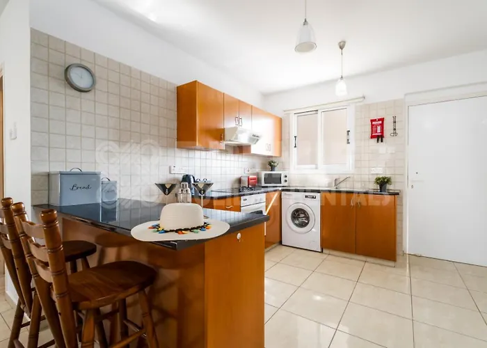 Michel Apartmán Paralimni