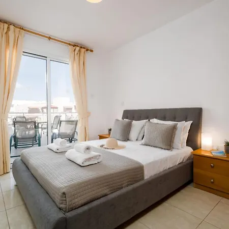 Apartment Michel Paralimni