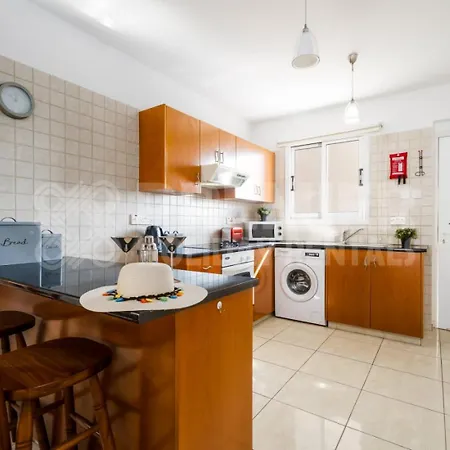 2br With Pool - Michel By Premier Apartment Paralimni