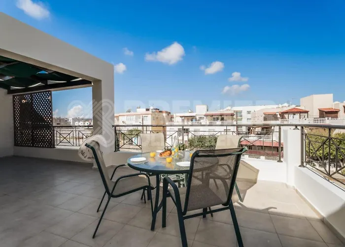 Michel * Paralimni